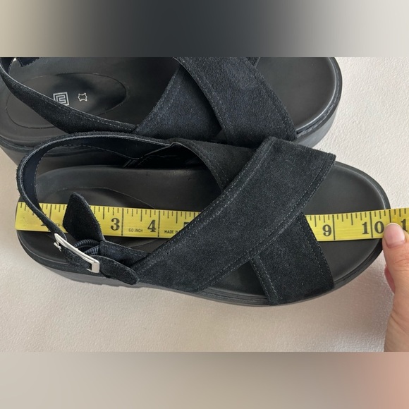 Leather Chunky Cross Strap Sandals black suede - Picture 13 of 15